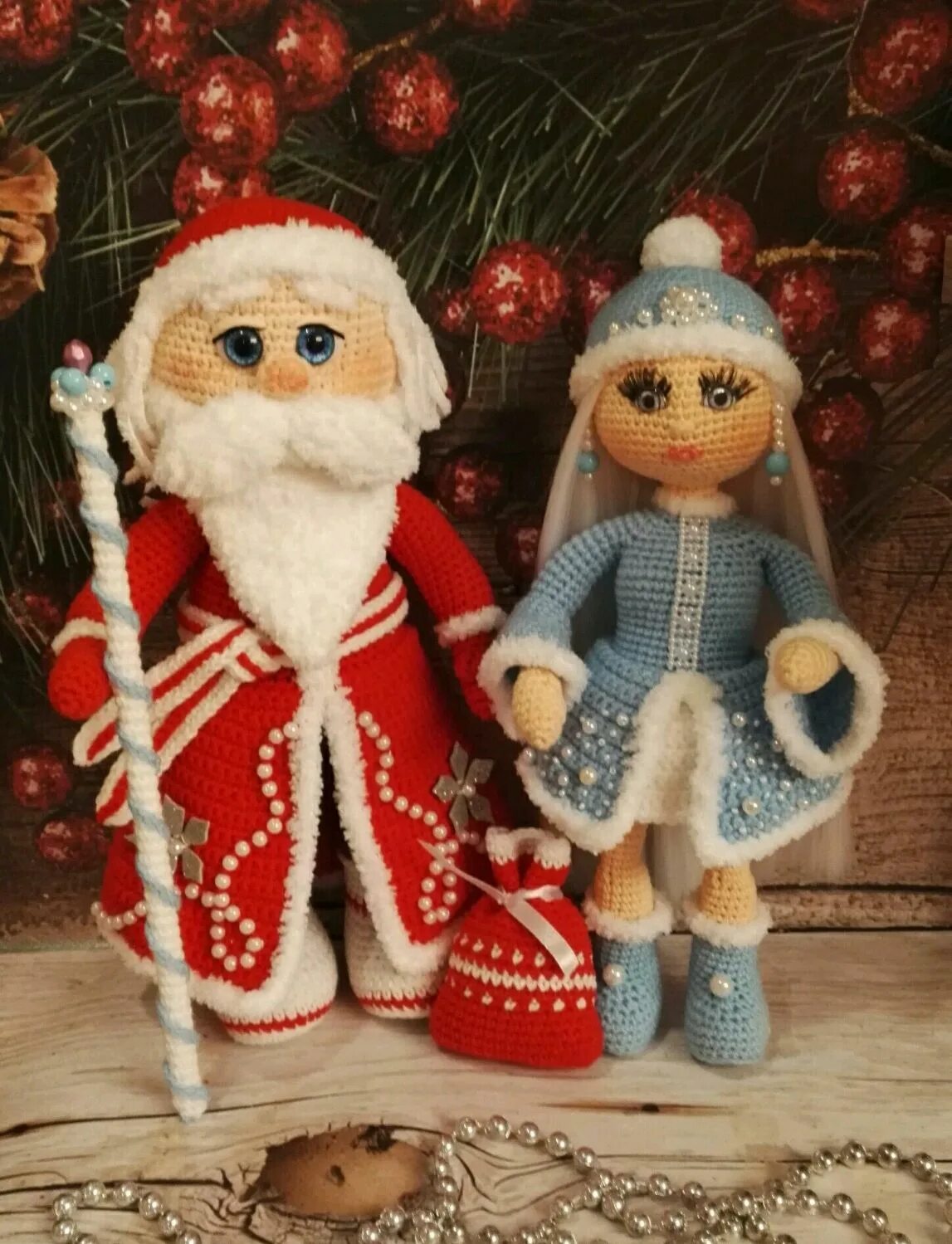 вязаный дед мороз и снегурочка. дед мороз по мк светланы забелиной. вязаные игрушки дед мороз и снегурочка. вязаный дед мороз и снегурочка амигуруми. дед мороз и снегурочка крючком.