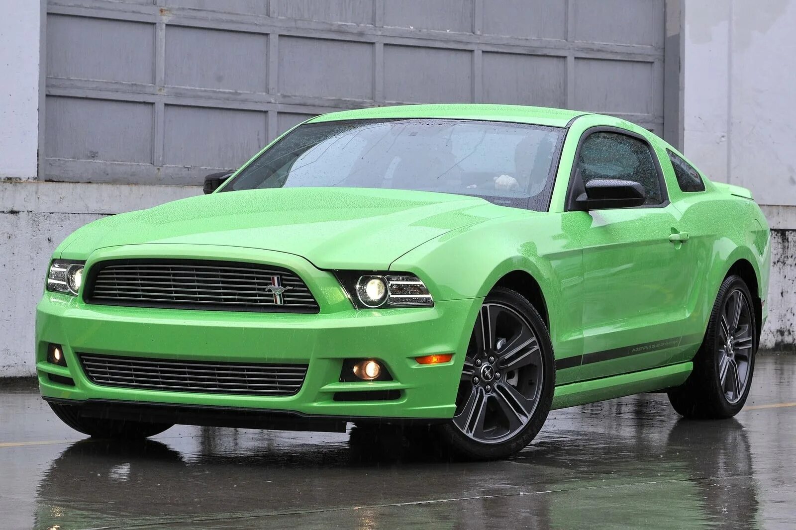 Форд Мустанг 5. Форд Мустанг 2013. Форд Мустанг 2014. Ford Mustang 2013.