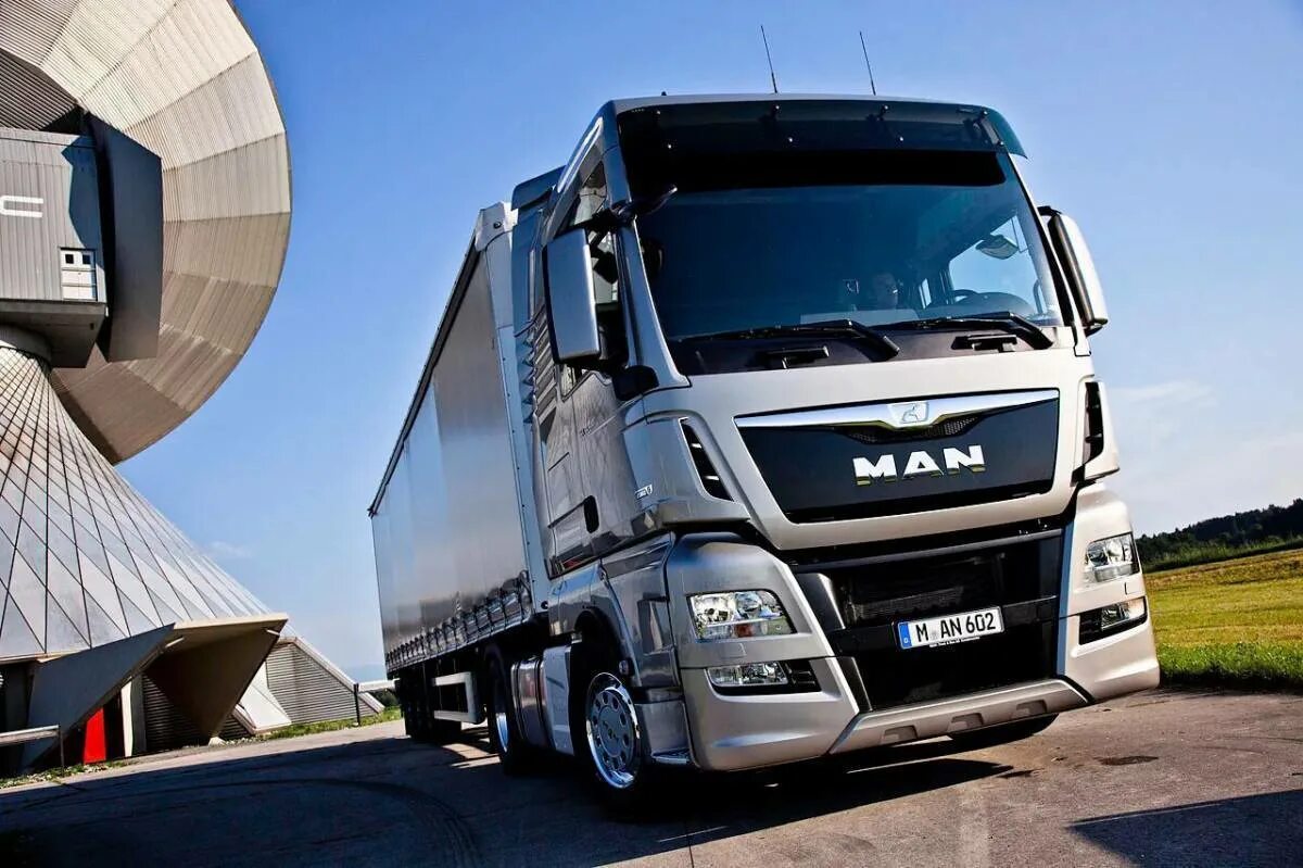 Грузовики ман россия. Man TGX 18.480. Грузовик ман ТГХ. Man TGX 18.480 фургон. Man TGX 18.480 самосвал.