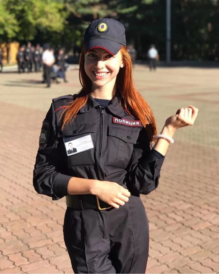 Одевай женскую форму