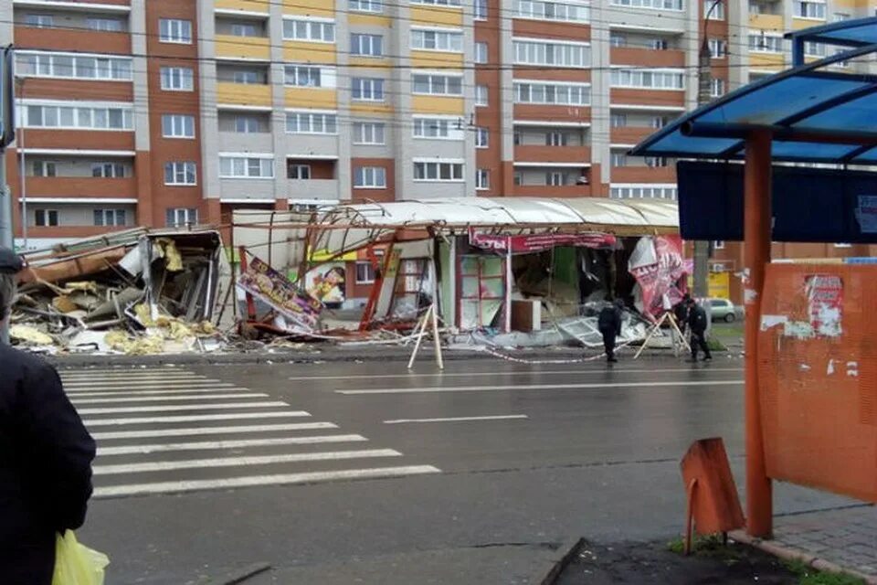 Остановка Петрова Ижевск. Остановка Михаила Петрова. Улица Петрова остановка. Михаила Петрова Ижевск. Улица спортивная ижевск