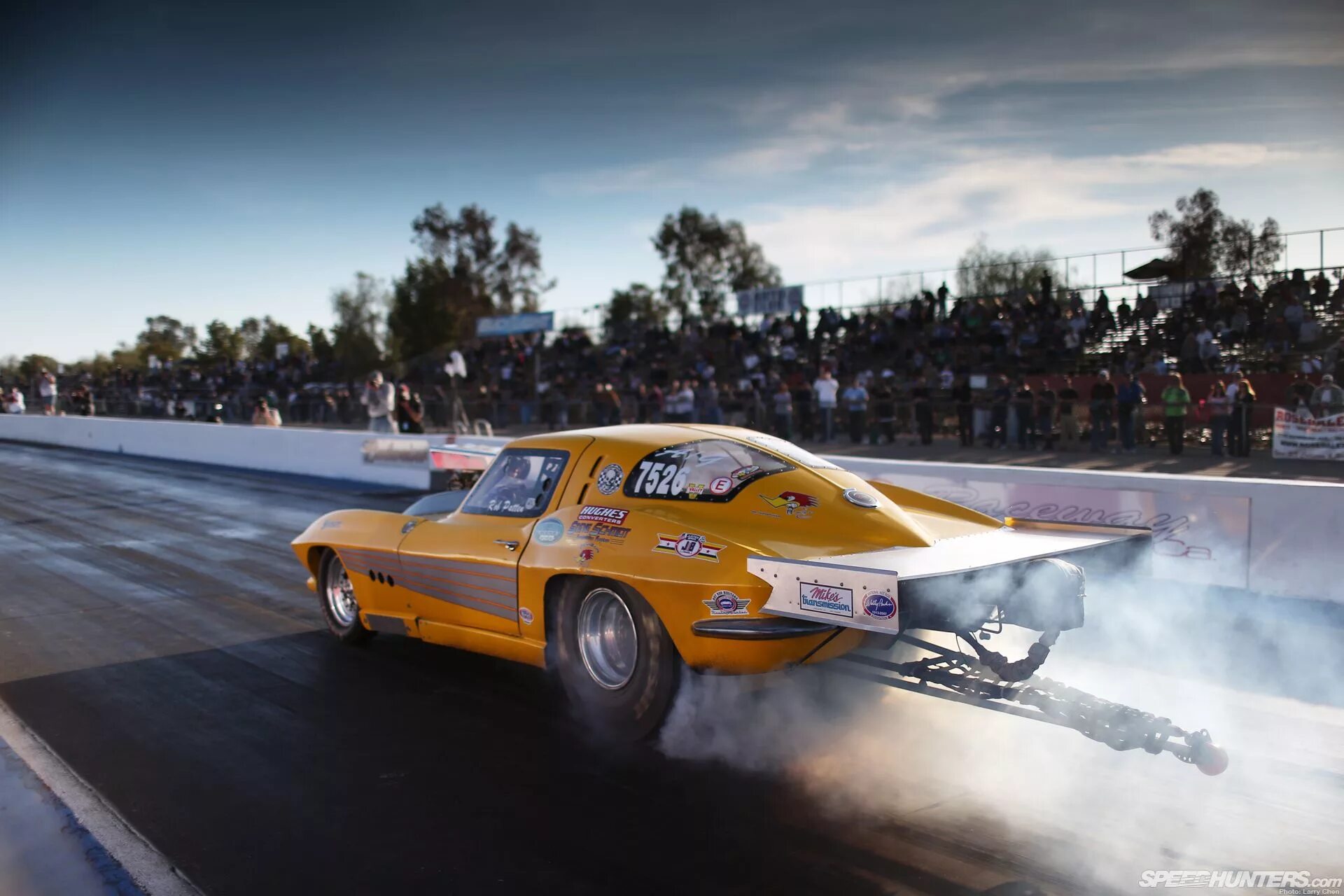 Драг рейсинг. Nhra драг-рейсинг. Драг рейсер. Drag racer. Плимут барракуда гоночный.