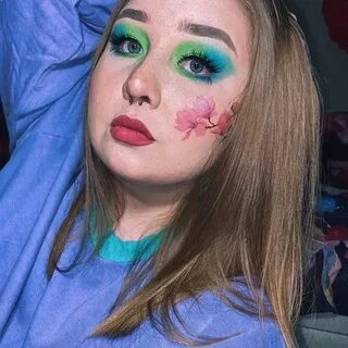 Аня блестючка