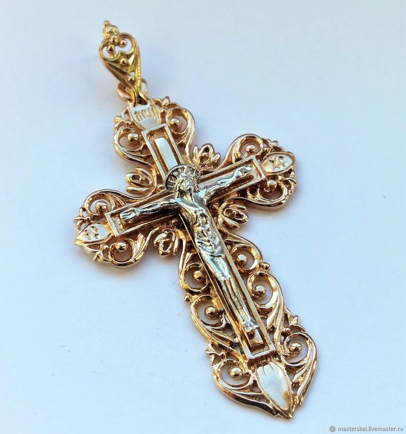 Православные крестики из золота. Золотой крест (Golden Cross). Криптовалюта. Крест нательный золотой мужской. Необычные крестики золотые. Эксклюзивные золотые крестики.