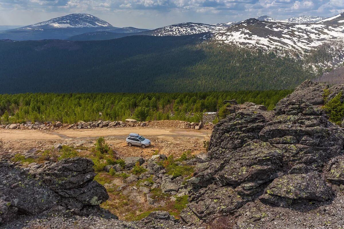 северный урал гора конжак. река миньяр. национальный парк зюраткуль челябинская область. национальный парк зюраткуль, южный урал. уральские горы путешествие.