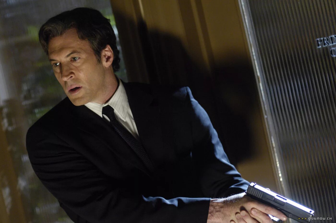 Хорошо быть тихоней / the perks of being a wallflower (2012). Быть человеком сериал британская версия. Логан лерман хорошо быть тихоней. Быть человеком сериал. Стры быть.