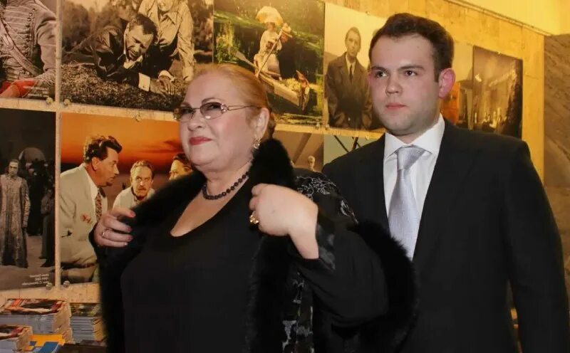 "Так только кажется. На самом деле никакого удара не было". Зачем Нина Усатова с
