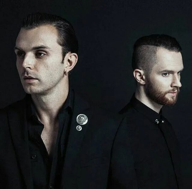 Группа hurts. Тео хатчкрафт. Группа хертс фото. Hurts 2023. Песни хертс токсис.