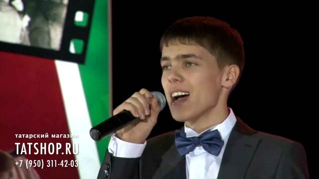 Асаф валиев женат. Певец татарский асаф. Ансамбль фандыры залта. Валиев песни. Асаф валиев.