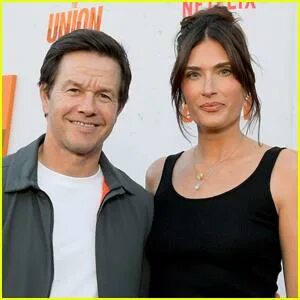 Футурама жыныстық қатынаспен