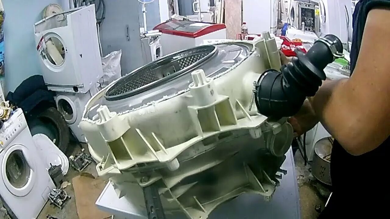 распил бака стиральной машины индезит. распиленный бак стиральной машины индезит. как распилить бак стиральной машины индезит. распил барабана стиральной машины indesit. как распилить бак стиральной машины индезит.