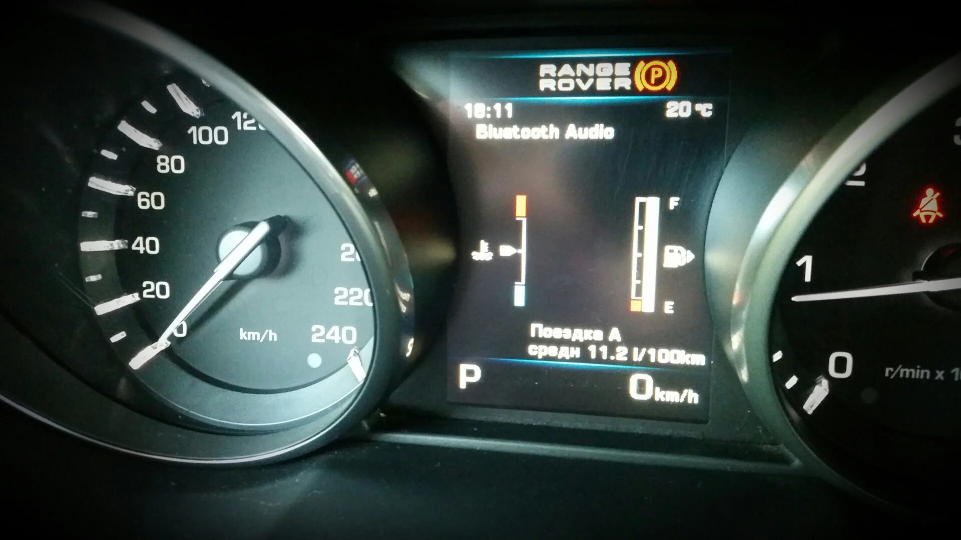 4 дизель расход. 4 дизель. Дискавери 4 3. Range rover 4. Расход топлива рендж ровер 4.