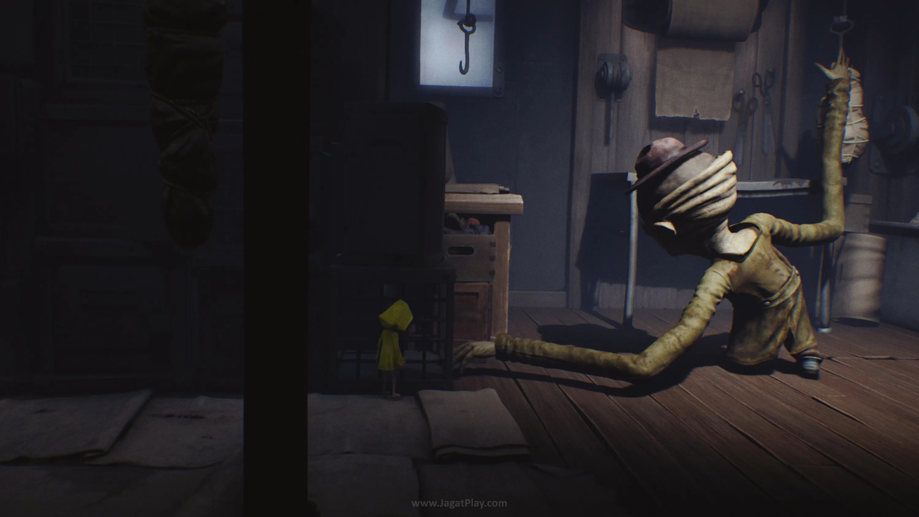 Little nightmares играть вдвоем. Длиннорукий монстр little Nightmares. Длиннорукий человек little Nightmares. Длиннорукий из little Nightmares.