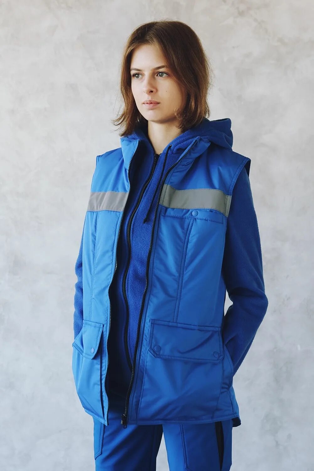 Жилетка скорой помощи женская. Рабочие формы самые дешевые. Костюм сварщика со спилком (размер 52-54; рост 182-188 см) профессионал 129584. Костюм зима " охрана" оксф черного. Костюм горка 5.