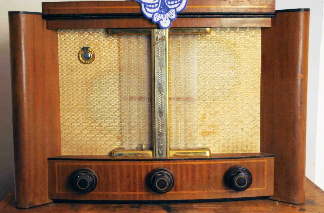 жизнь в соленой воде м. радиоприёмник ламповый "мир м-152". мир м-154р. обувь детская md. мир м-154 ламповый радиоприемник.