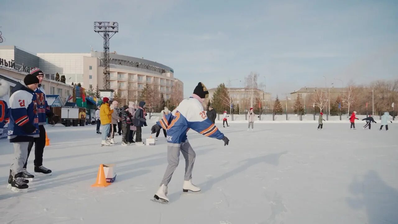 Центральный каток цена. Центральный каток Магнитогорск. Каток на Магнитогорской 51. Пройтись катком.