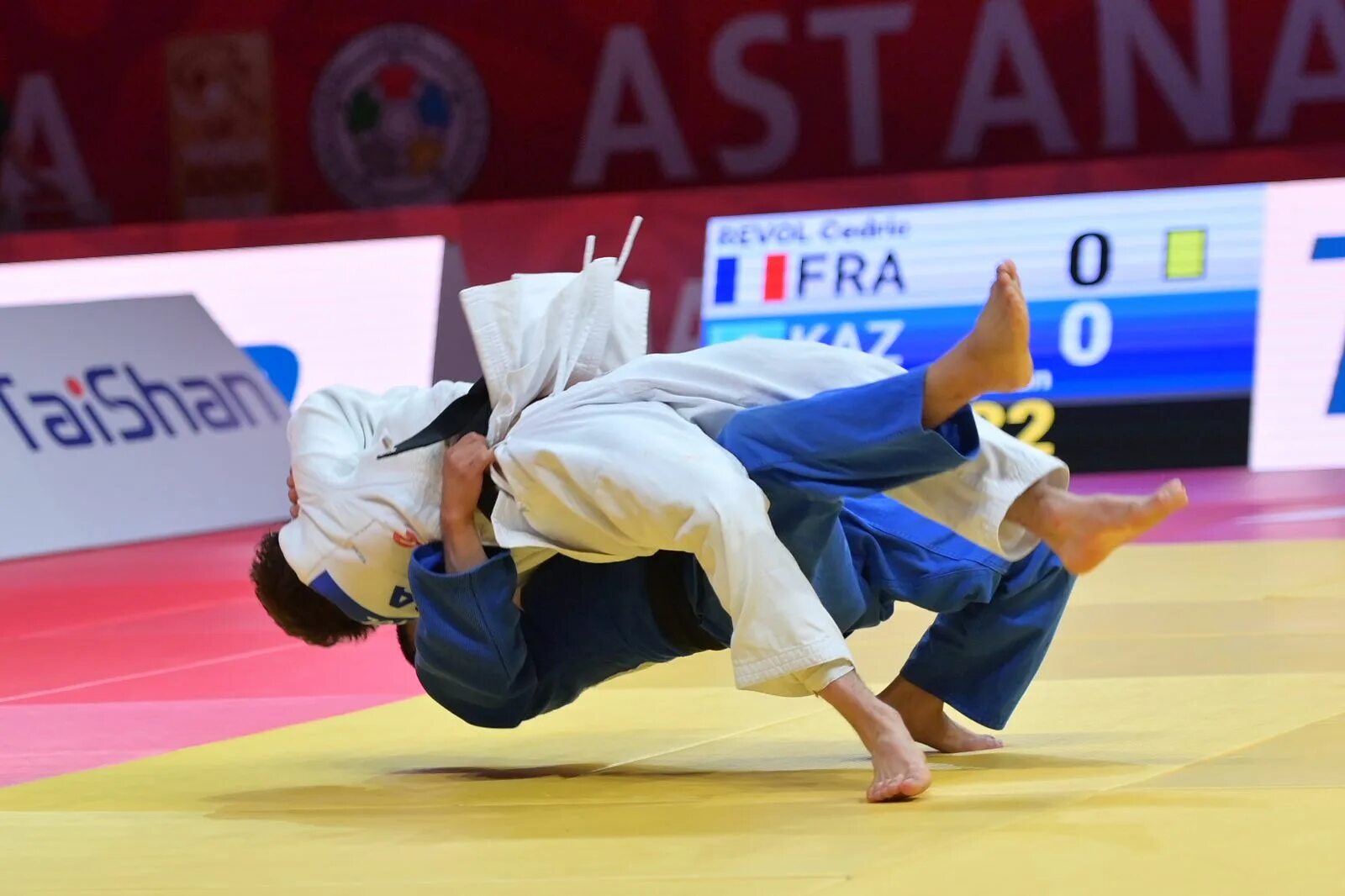 Магжан шамшадин. Grand slam astana. Фото дзюдоистов. Елдос жумаканов. Paris grand slam 2019.