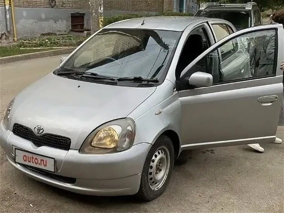 Toyota vitz 2000. Toyota vitz 70 л. Toyota vitz 2000 год. Toyota vitz 2000. В.