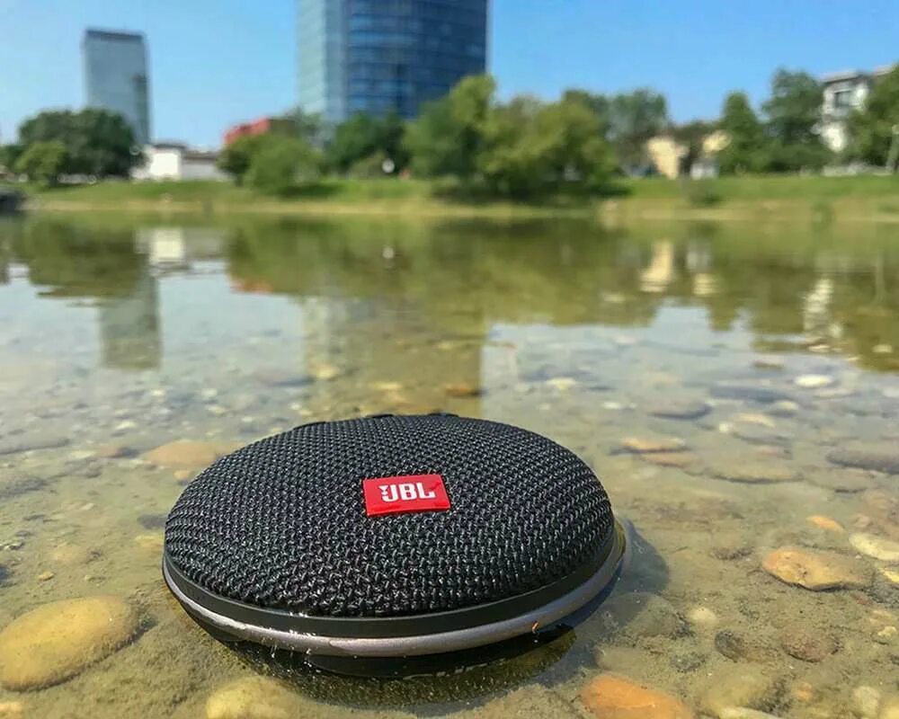 Видишь колонку jbl. Колонка JBL clip 3. Портативная колонка JBL clip. JBL clip 3 3.3 Вт. JBL clip 3 Grey.