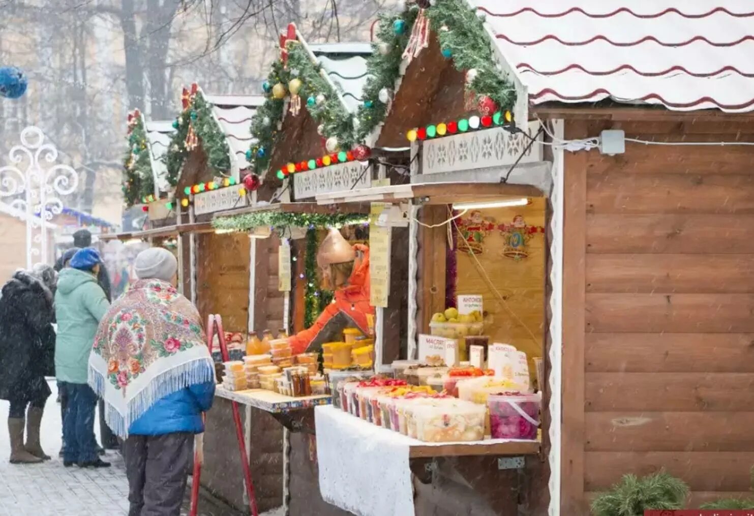 Ярмарка в новогоднюю ночь. Соборная площадь владимир новогодняя ярмарка. рождественская ярмарка во владимире. рождественская ярмарка во владимире 2018. зимняя ярмарка.