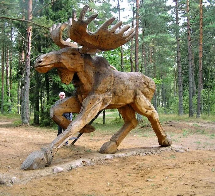 садовая фигурка лось. дачные лось. садовая фигура веселый лось. дачные лось. животные из фанеры для сада.