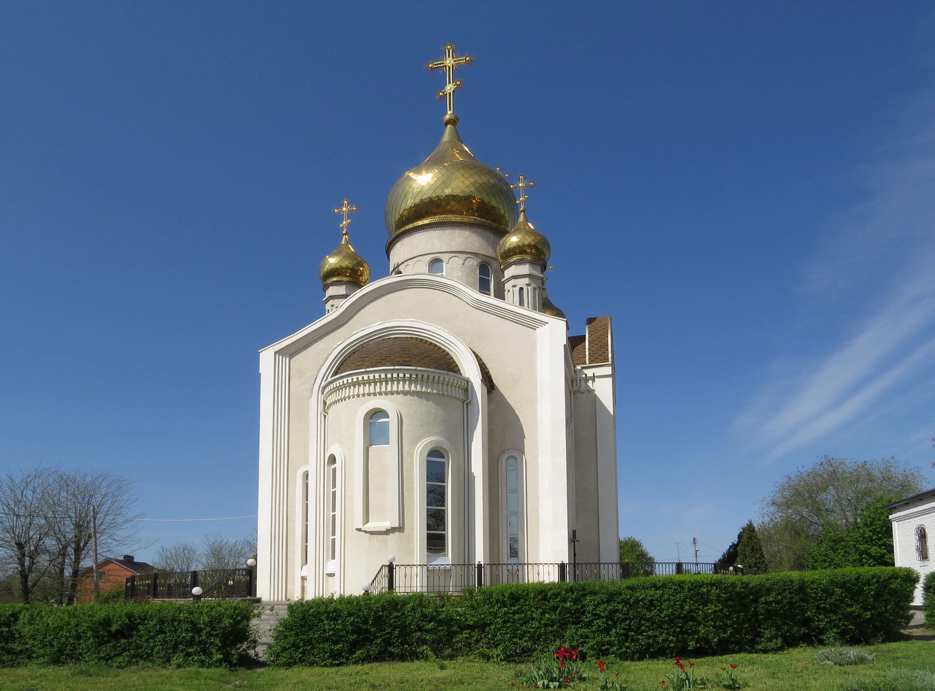 Ростовская область загородные. Храм Рождества Пресвятой Богородицы Ростовская область. Церковь Георгия Победоносца (Ростов-на-Дону). Церковь Казанской иконы Божией матери Ростов-на-Дону. Церковь Димитрия Ростовского в Ростове.