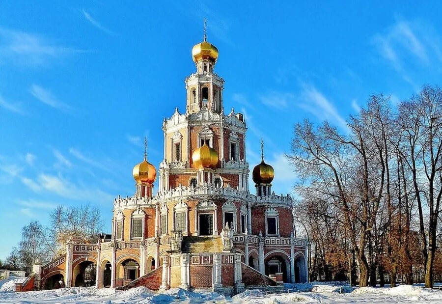 Церковь покрова в филях какой тип. Церковь покрова в филях. церковь в филях нарышкинское барокко. храм воскресения христова в филях архитектор. храм покрова пресвятой богородицы в филях зимой.