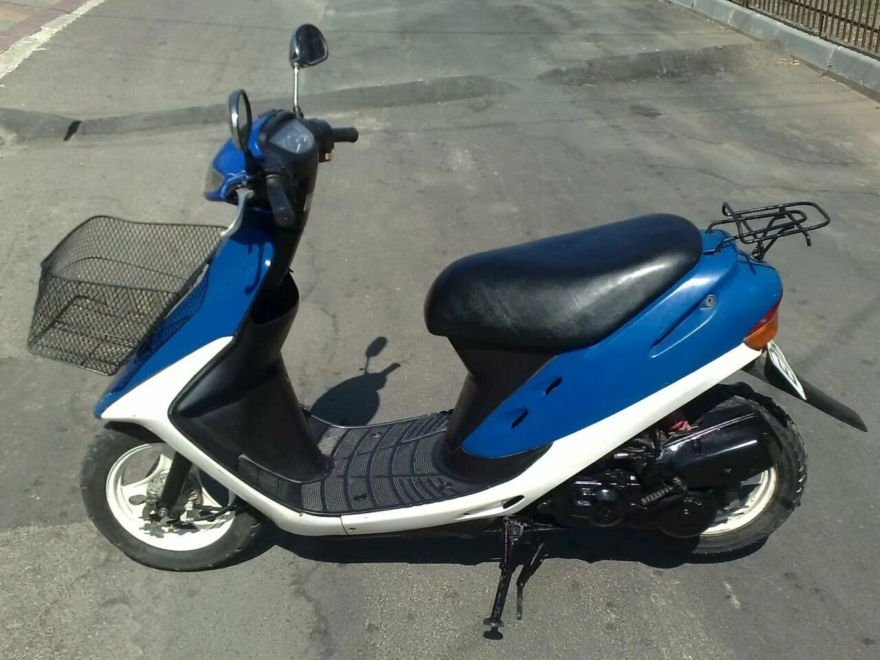 Honda af 27. Хонда дио АФ 27. Honda Dio af27 ZX. Скутер Honda Dio af 27. Мопеды хонда 27