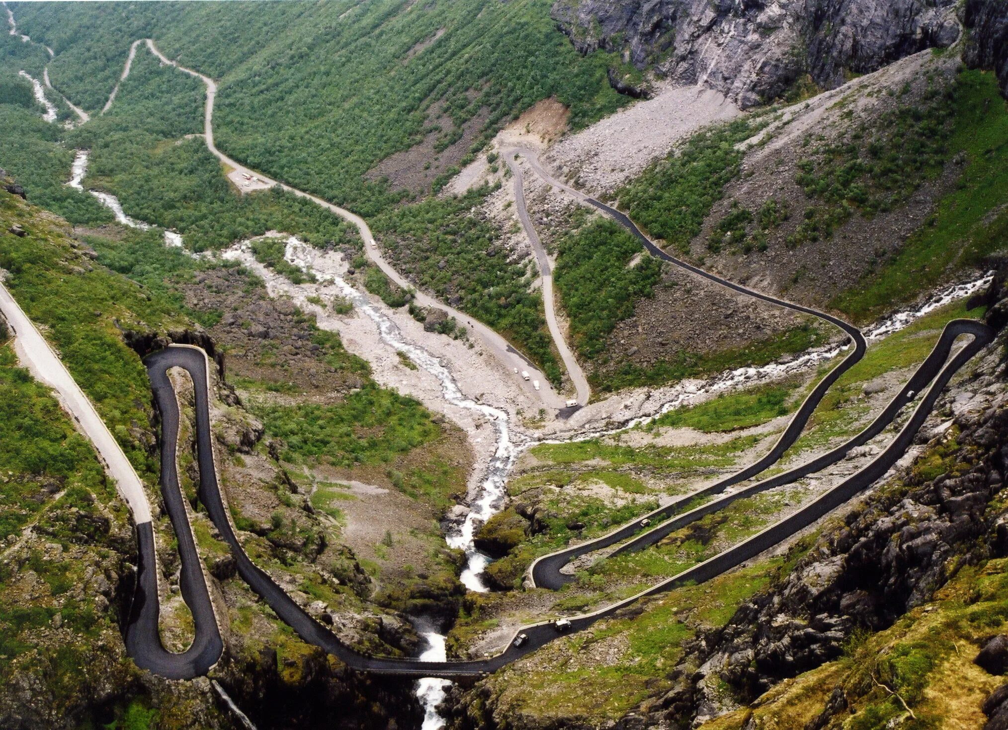 Найди дорогу или проложи ее сам. Ангасольская петля. Опасные дороги. Дороги в Норвегии.