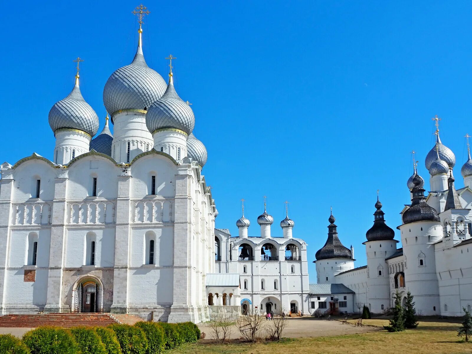 Доверие ростов великий. Ростовский Кремль Соборная звонница.