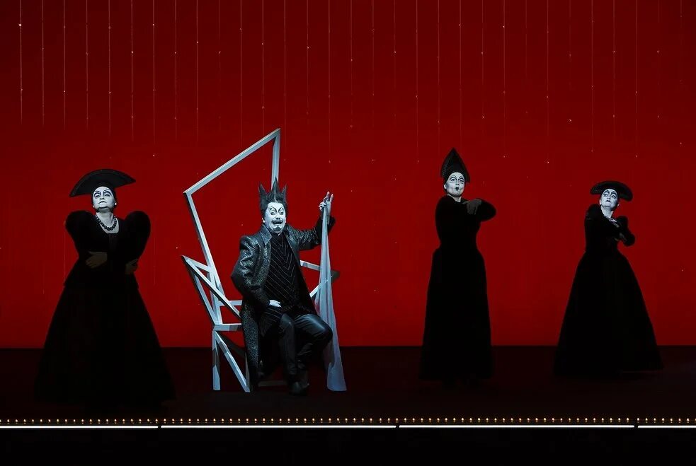 сказки пушкина театр наций режиссер. сказки пушкина спектакль отзывы. сказки пушкина спектакль отзывы. сказки пушкина уилсон театр наций. театр х.