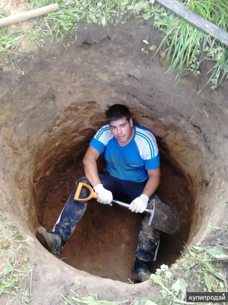 Вода колодцев копки. Копка колодцев. копаем колодцы. ручная копка колодцев. копание колодца.