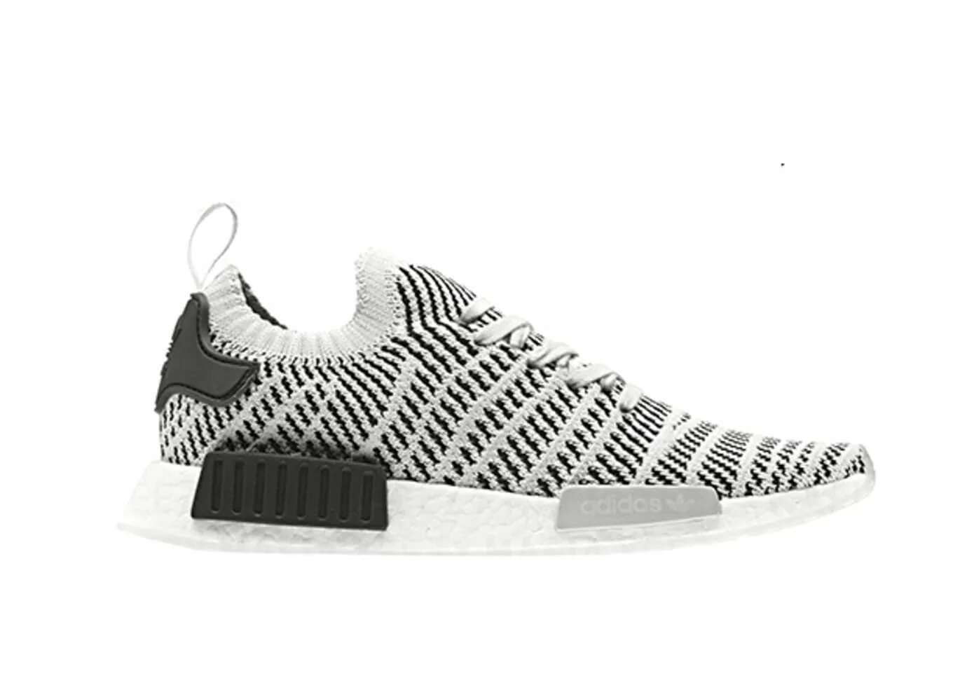 Adidas NMD 2018. Adidas NMD r1 женские. Adidas NMD r2 STLT pk. Кроссовки адидас NMD r2. Новые кроссовки адидас 2024