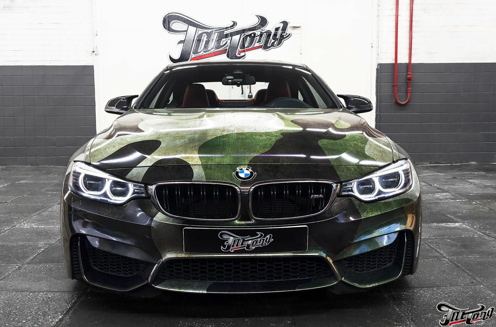 Бмв хаки. BMW m4 Camo. BMW m5 f90 хаки. BMW f30 цвет хаки. BMW m4 камуфляж.