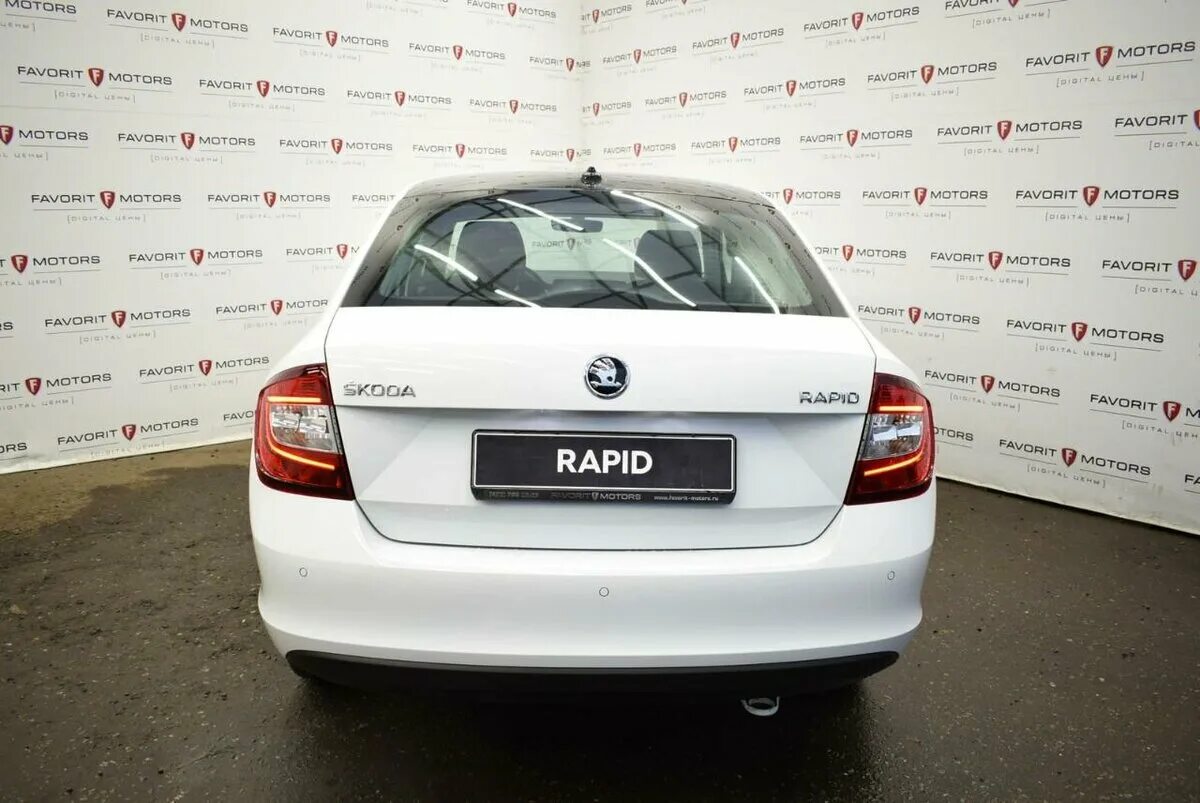 Шкода рапид 2014 купить. Шкода Рапид 2014г. Skoda Rapid 1.6 АТ 2014. Шкода Рапид 17 года. Шкода Рапид 2014 Рестайлинг.