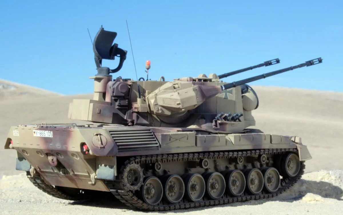 ЗСУ Gepard 1a2. Гепард Германская ЗСУ. ЗСУ гепард 1а2. Гепард немецкая зенитка. Танк гепард