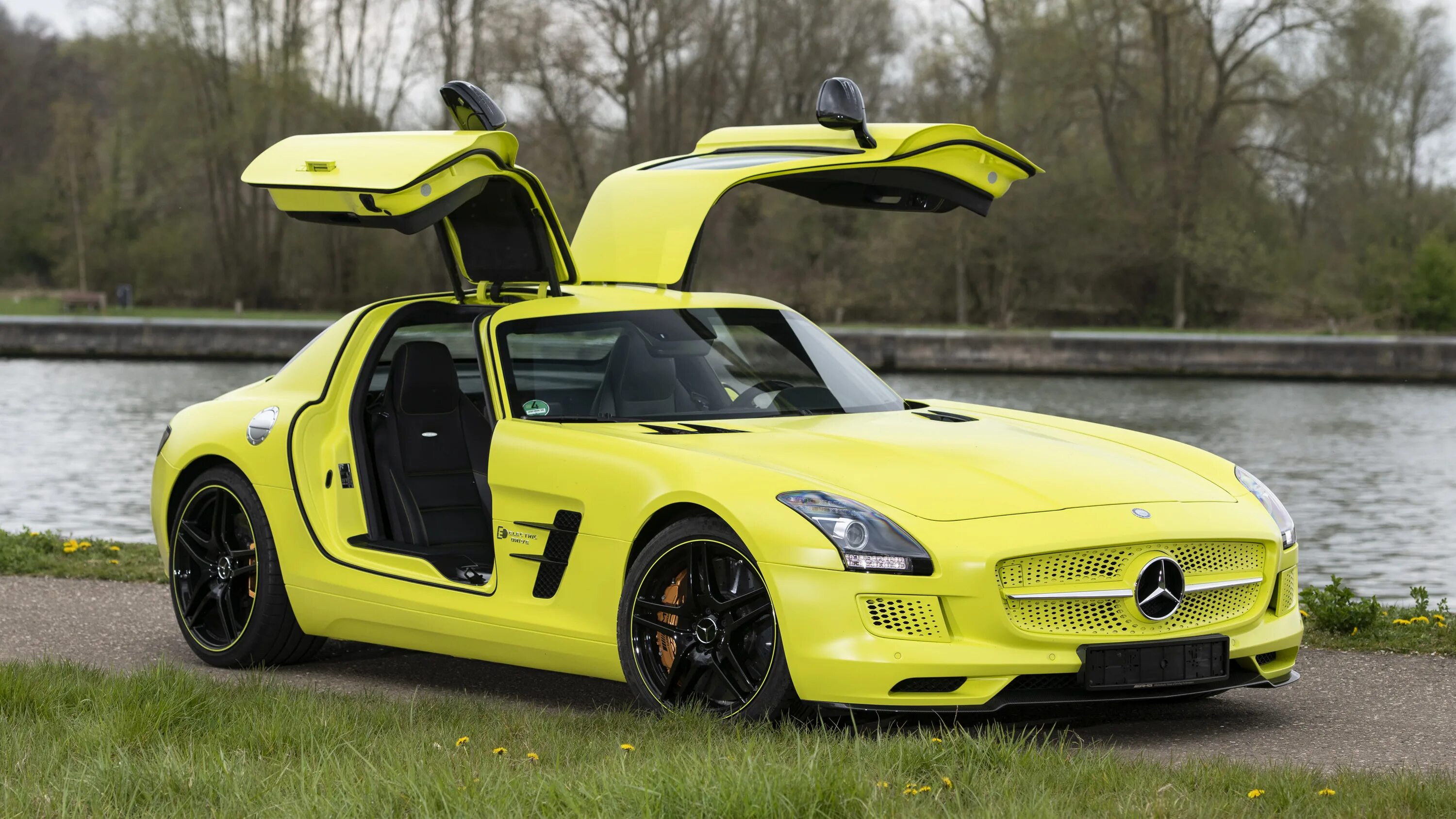 Купить мерседес слс амг. Mercedes Benz SLS Electric Drive. Mercedes-Benz-SLS-AMG. Mercedes-Benz SLS AMG Electric. Mercedes Benz SLS AMG 2023.