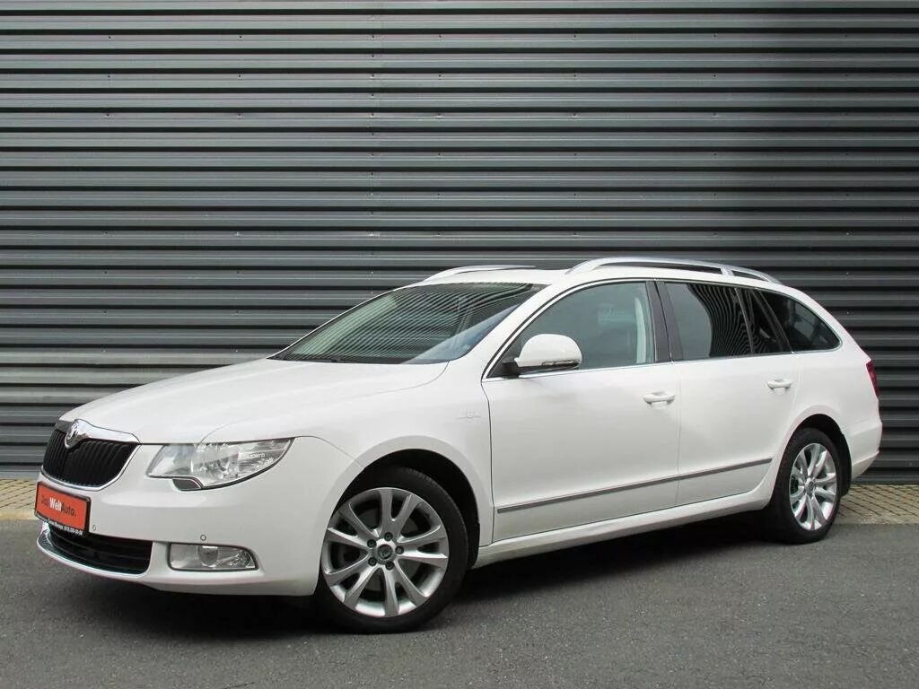 Skoda Superb 2012 универсал. Skoda Superb II 2012. Шкода Суперб универсал 2012. Skoda Superb 2 универсал.