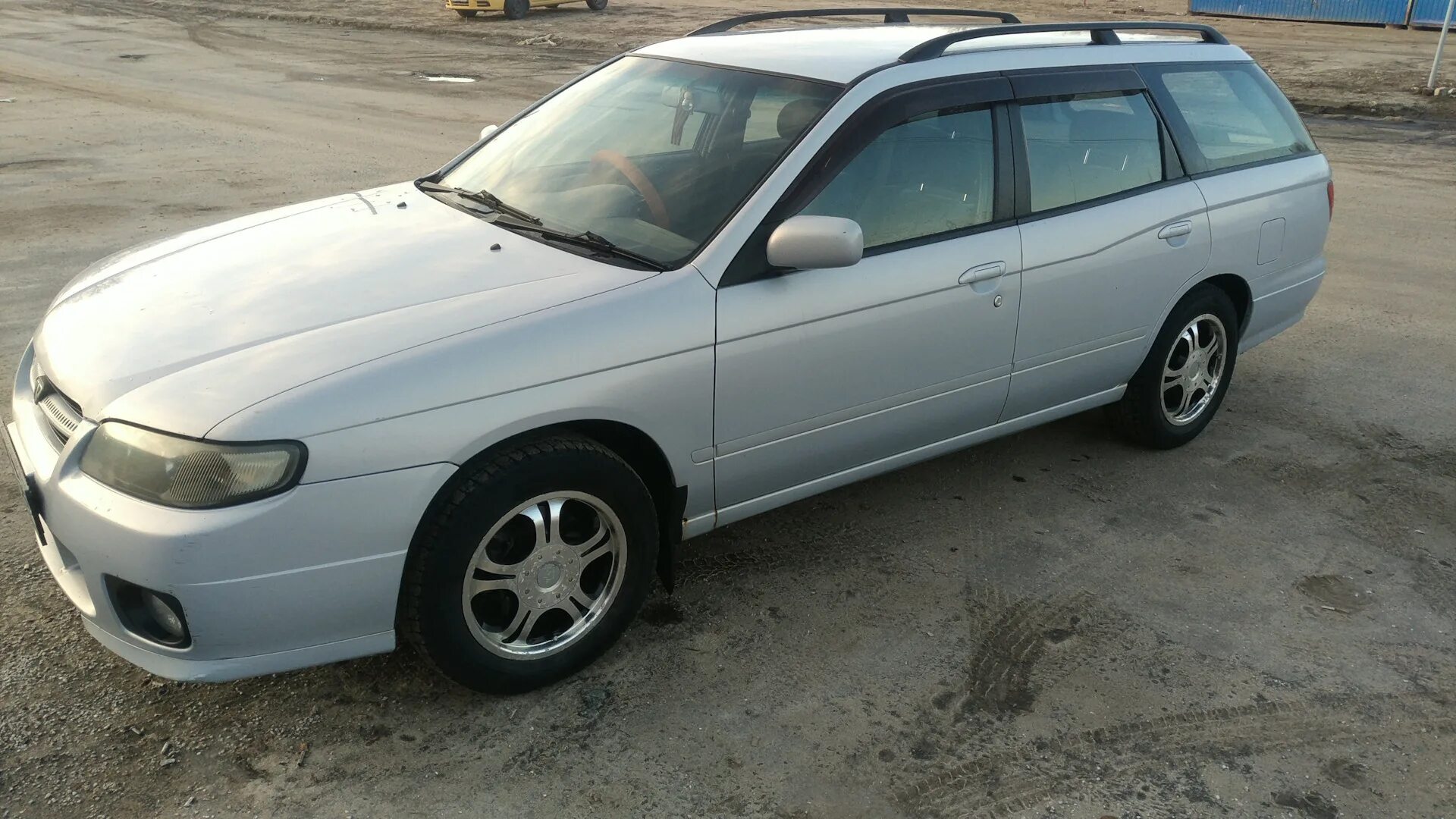 Купить б/у Nissan Avenir II (W11) 1.8 AT (125 л.с.) бензин автомат в Воронеже: с
