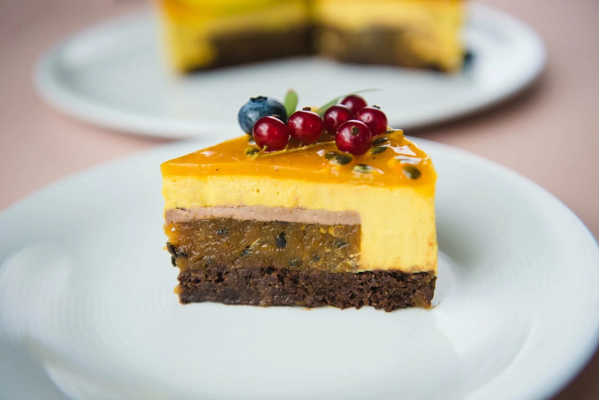 Ганаш маракуйя. Ганаш маракуйя. Торт шоколад манго маракуйя. Муссовый торт манго-маракуйя. Торт манго маракуйя.