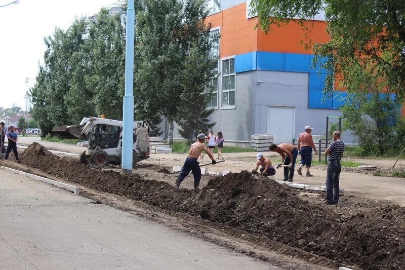 Работа аллея абакан. Аллея абакан. аллея абакан дружбы народов. парк культуры и отдыха абакан реконструкция. дренажный канал зона отдыха абакан.