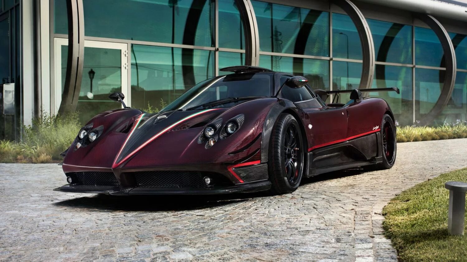 Pagani zonda z. Пагани зонда красная. Пагани зонда 2021. Пагани зонда 2010. Зонда магазин.