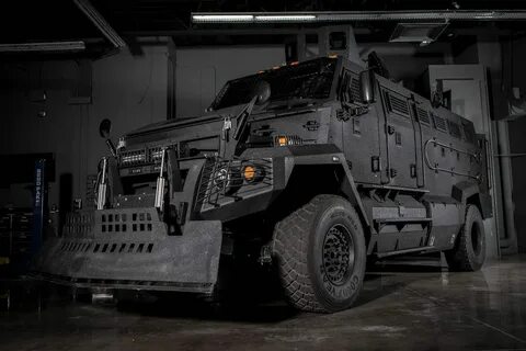 Боевая машина с оружием