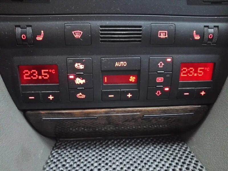 Не включается кондиционер а6 с5. Меню климат контроля ауди а6 с5. Ауди а4 2004 климат кнопка rest. Обозначение кнопок климат контроля ауди а6 с5. Не включается кондиционер а6 с5.