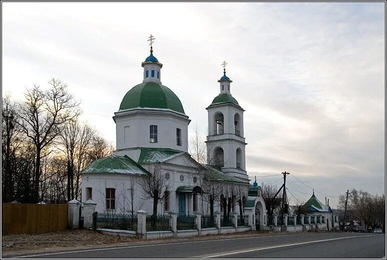 Фото: Часовня в Братовщине, православный храм, Россия, Московская область, Пушки
