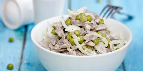 Салат с языком горошком и огурцами