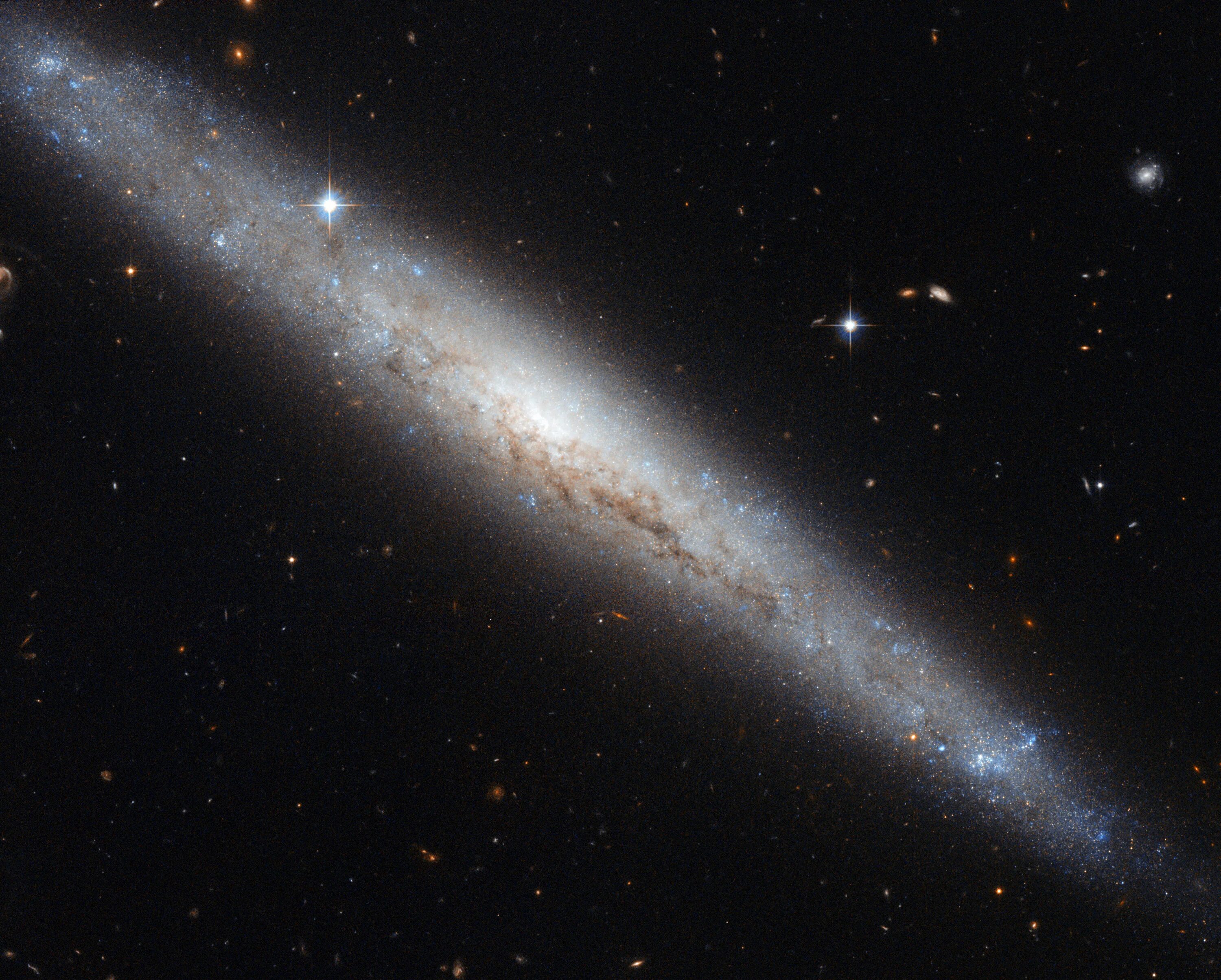 Ngc. Спиральная Галактика ХАБЛ. Галактика NGC. NGC 4183. Уильям Гершель Млечный путь.