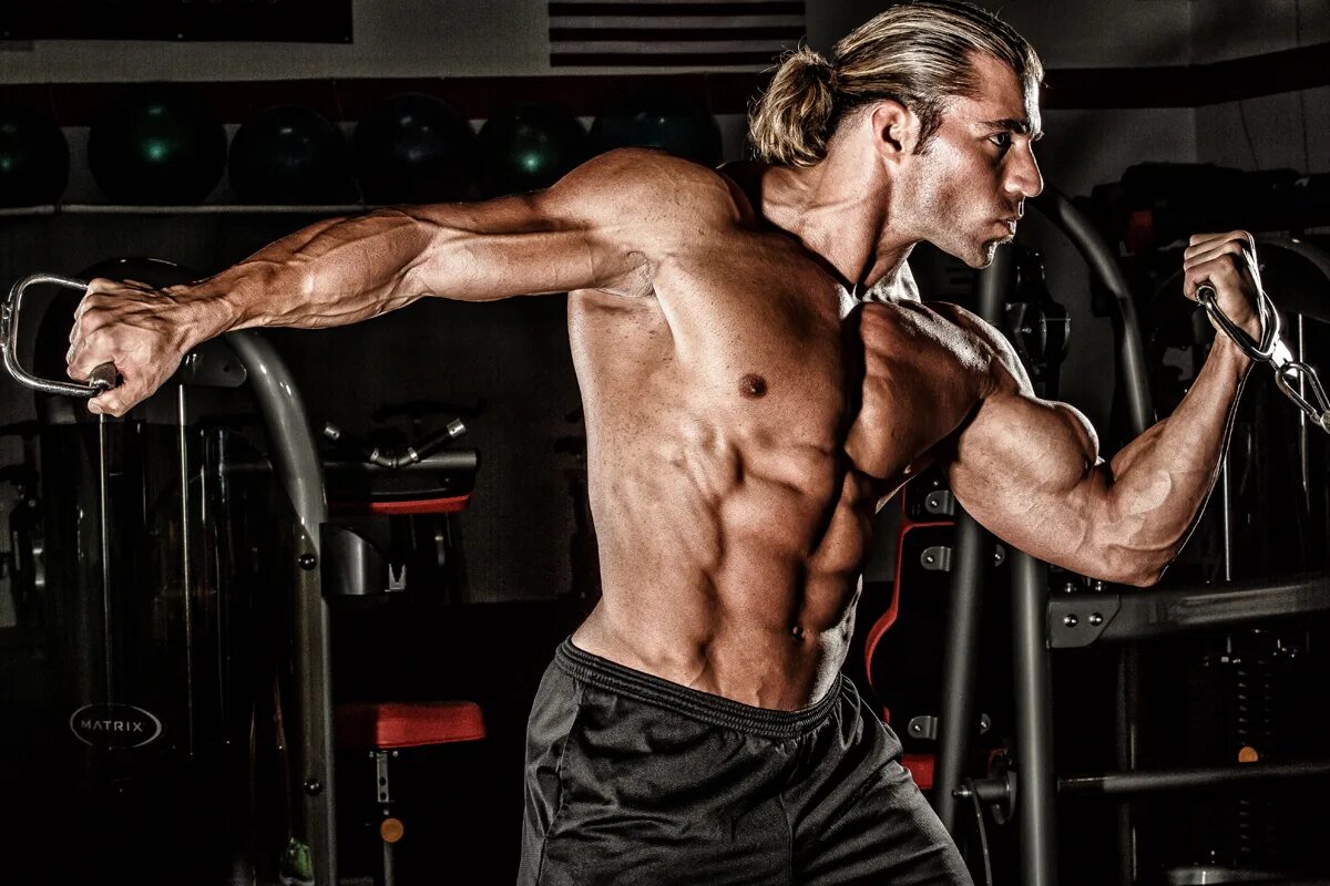4 fitness. Бодибилдинг. Фитнес бодибилдинг. Бодибилдер. Фитнес мужчины.