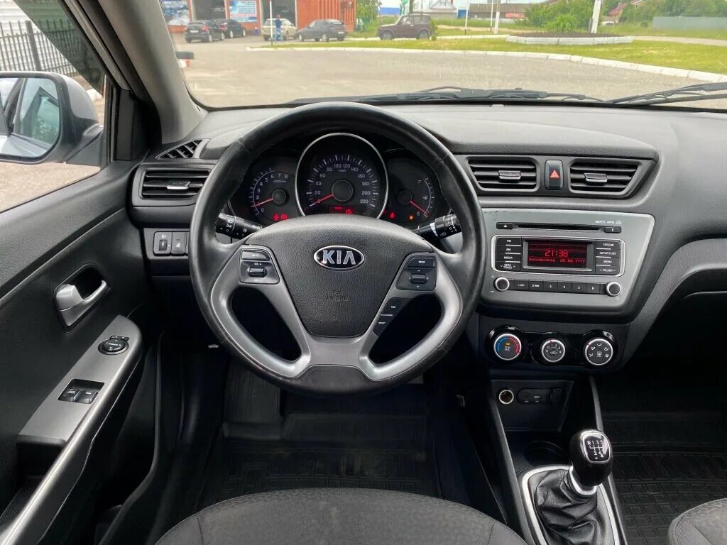 Lada vesta comfort. Какую комплектацию выбрать. Какую комплектацию выбрать. Skoda octavia a5 interior. Nissan x-trail t32 рестайлинг.