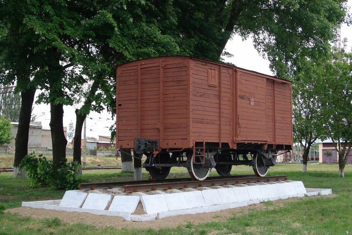 Депо москва октябрьская. Рельсы для вагонеток. Д. Новороссийский вагон. Б ж д жж.